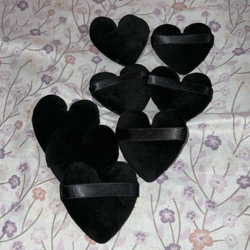 BRAND NEWW (8) PIECE POWDER PUFFS